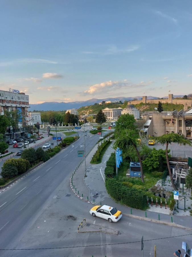 Home Apartment Luna Skopje Exterior photo